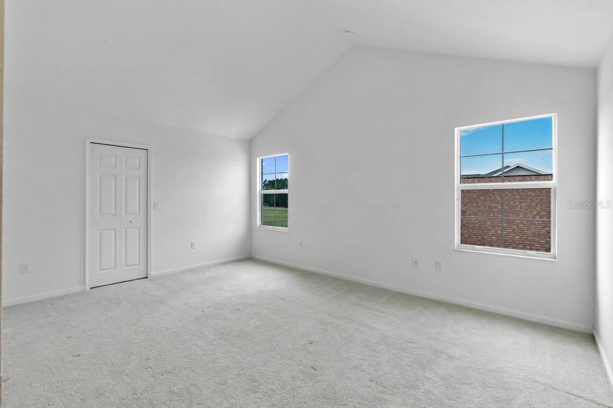 16021 Champlain St Property Photo 22