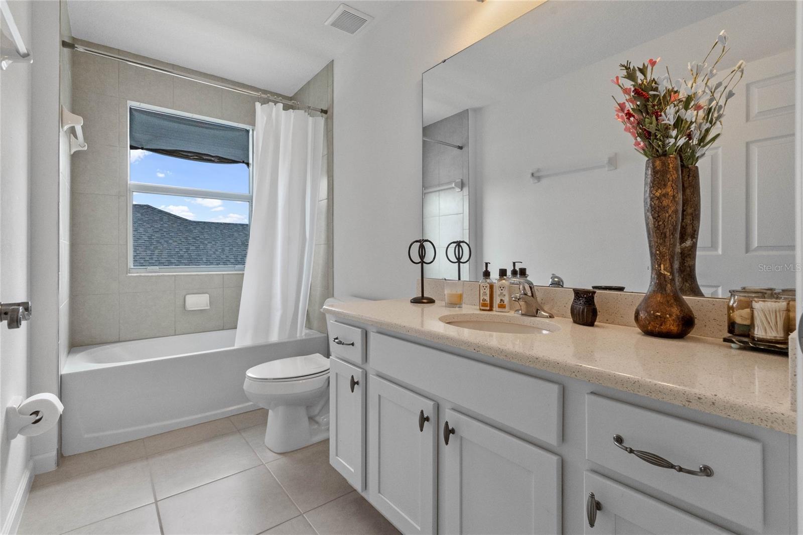 16021 Champlain St Property Photo 26