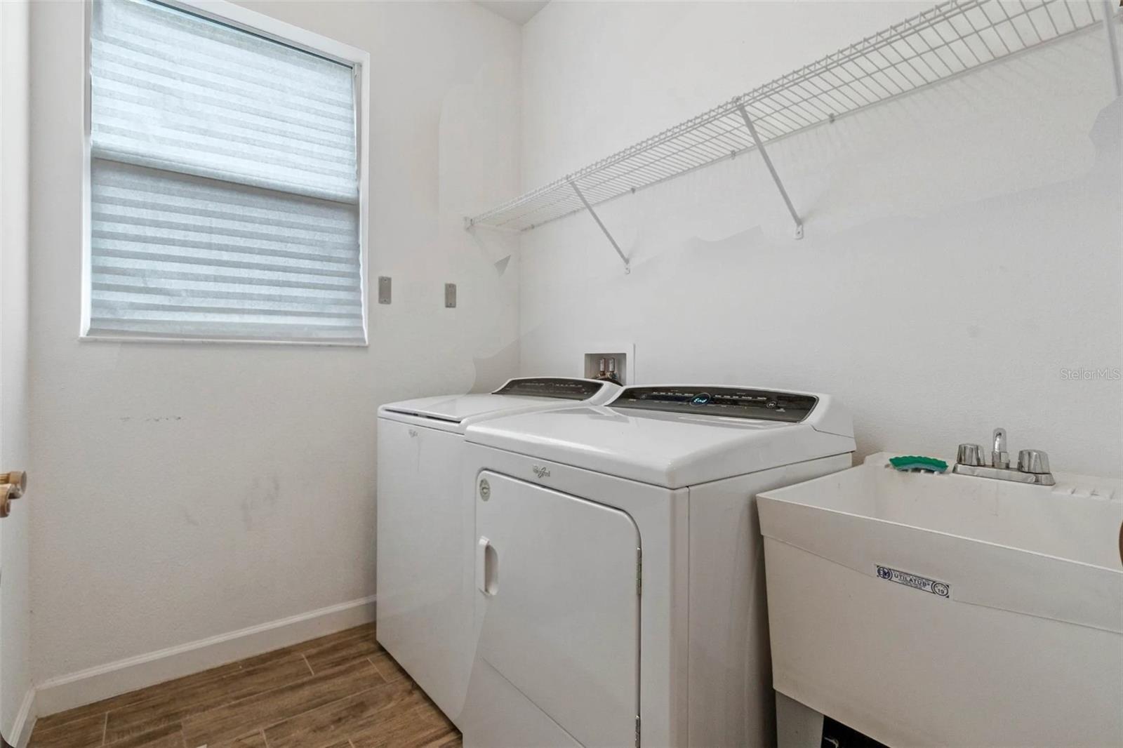 16021 Champlain St Property Photo 34