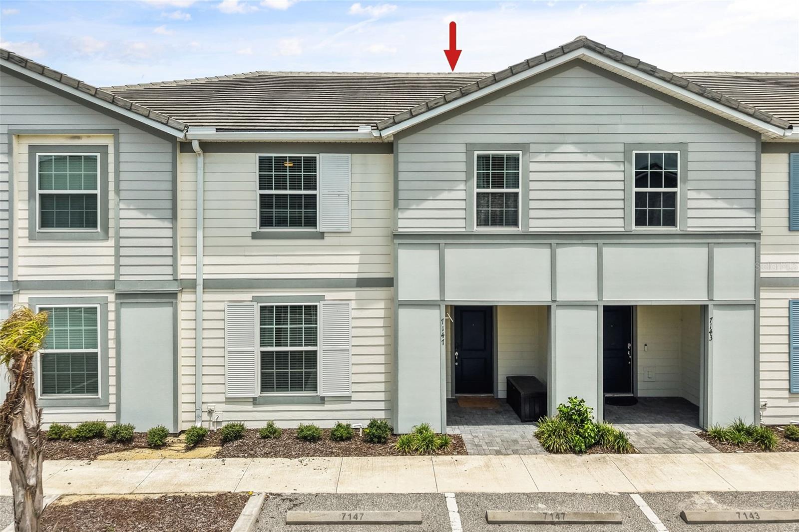 7147 Oakmoss Loop Property Photo 1
