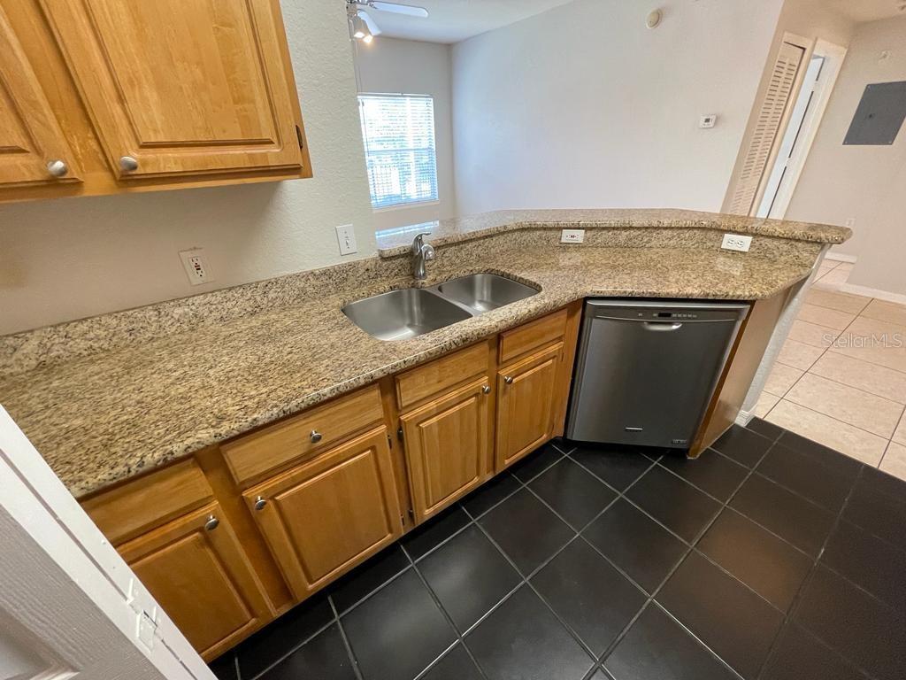 5959 Westgate Dr #1526 Property Photo 7