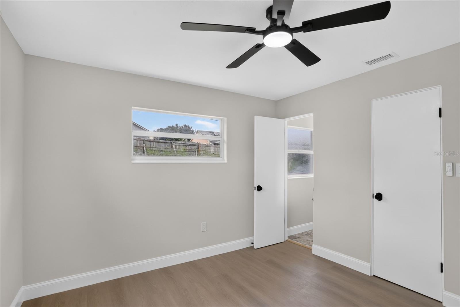 3413 Paris Pl Property Photo 9