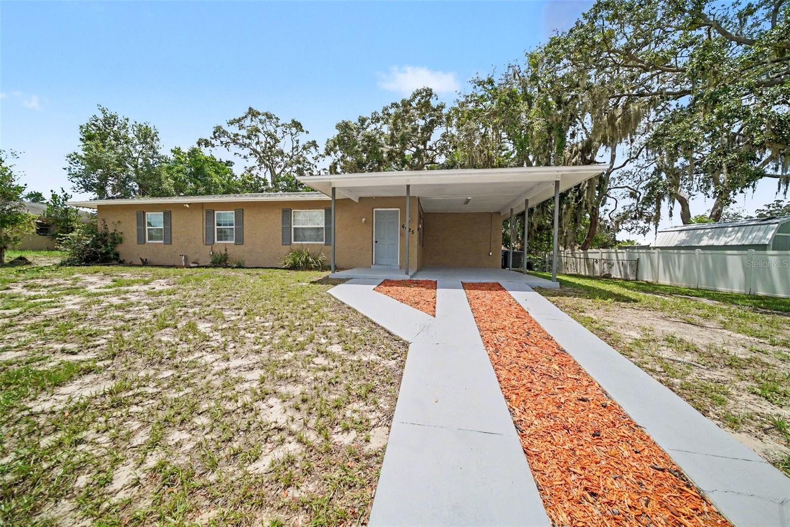 6925 Treehaven Dr Property Photo 1