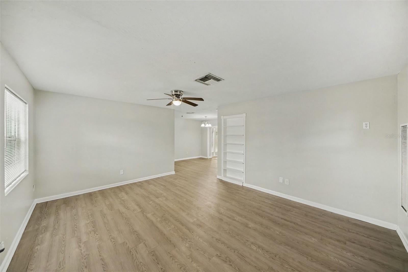 6925 Treehaven Dr Property Photo 6