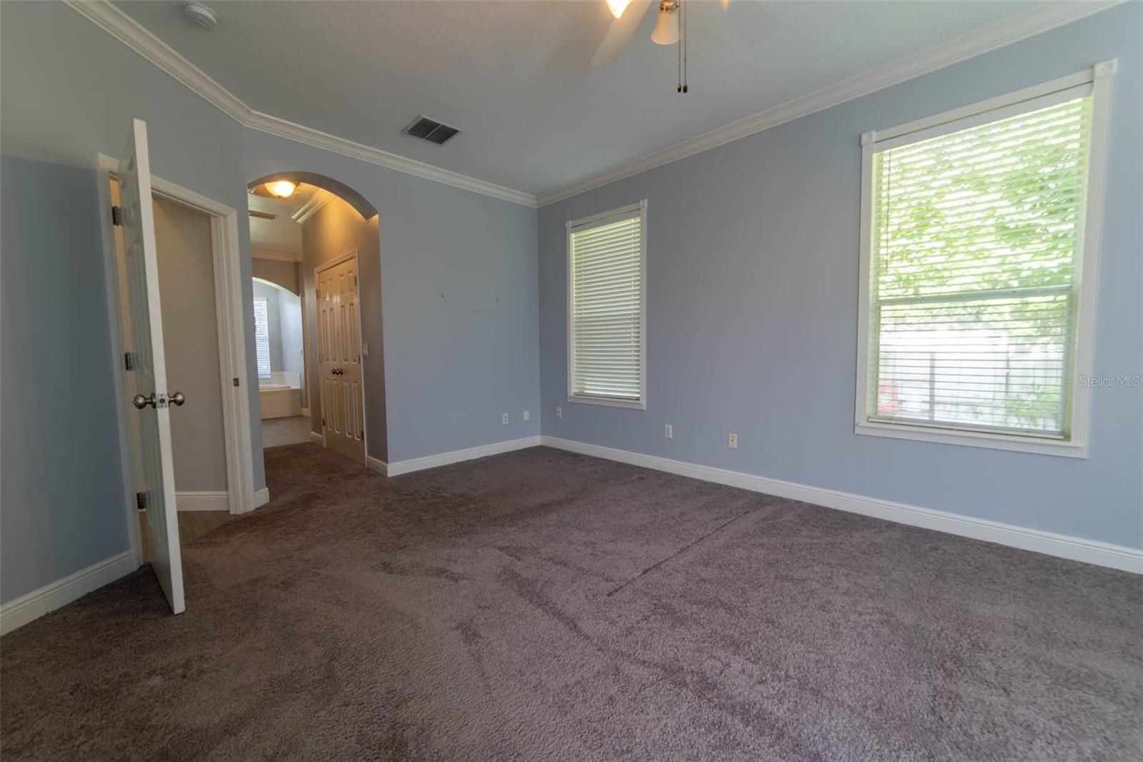 O6431729 Property Photo 23