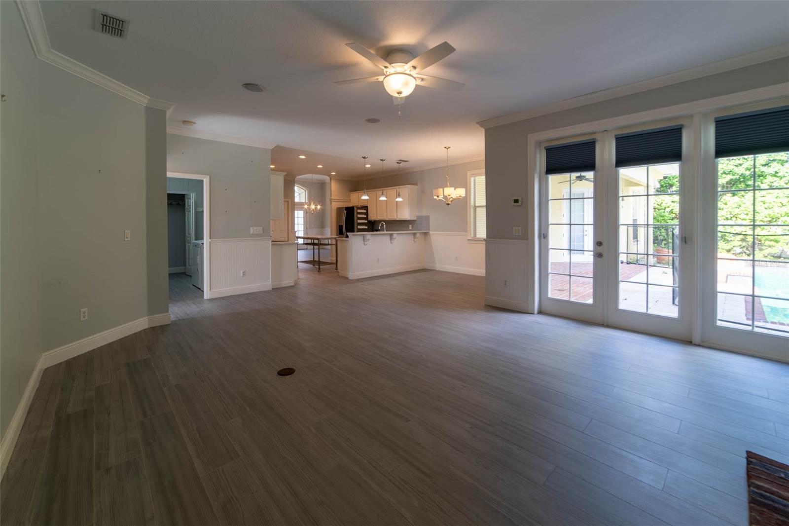 O6431729 Property Photo 42