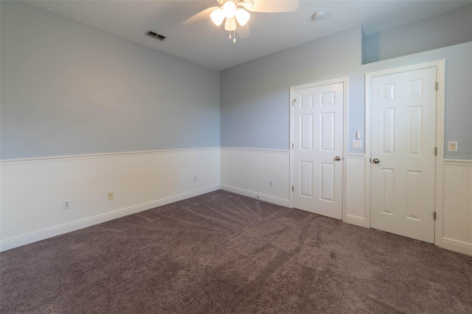 O6431729 Property Photo 44