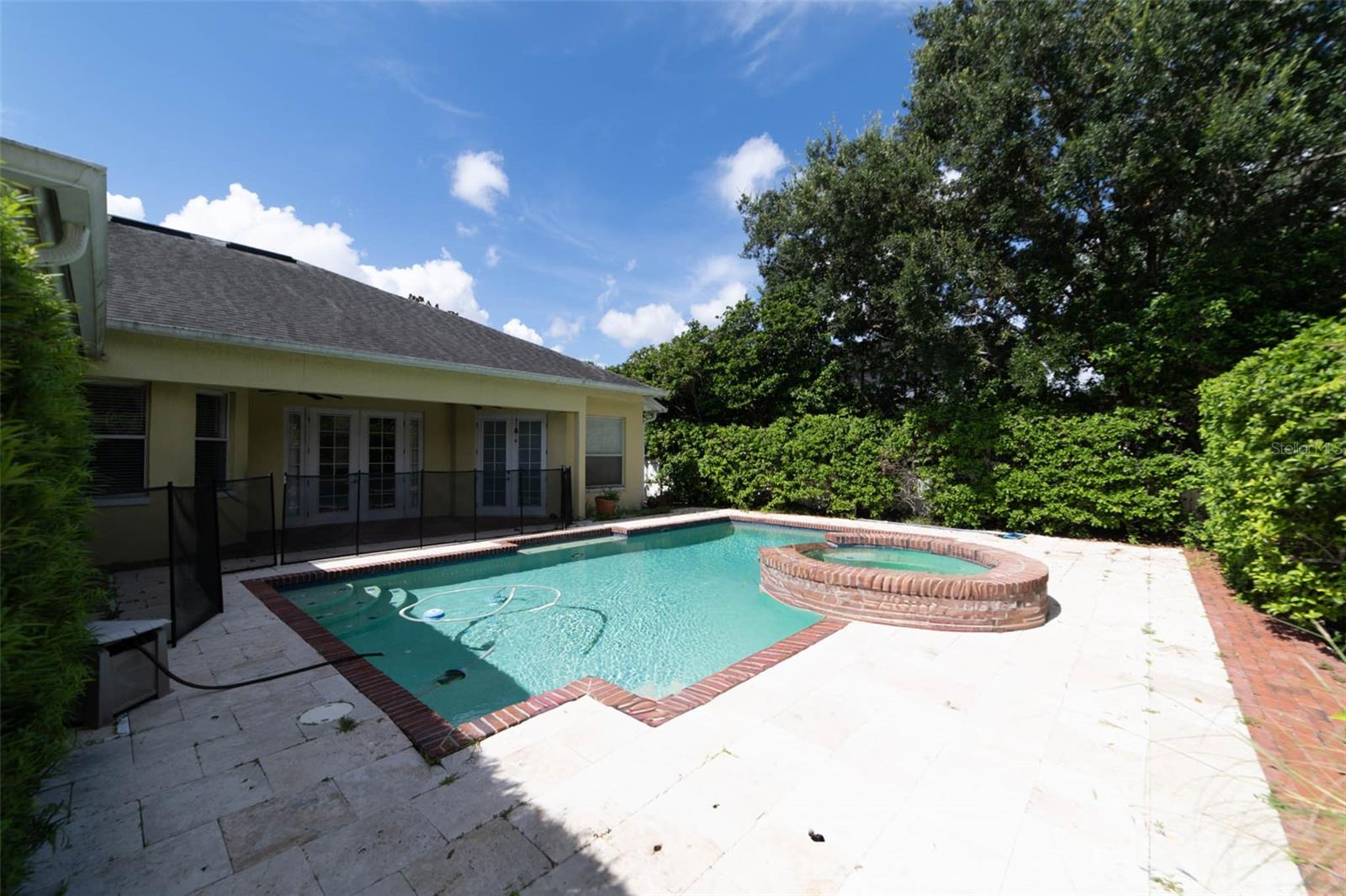 O6431729 Property Photo 51