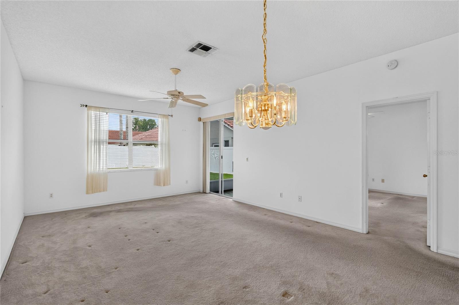 923 Torrey Pine Dr Property Photo 4