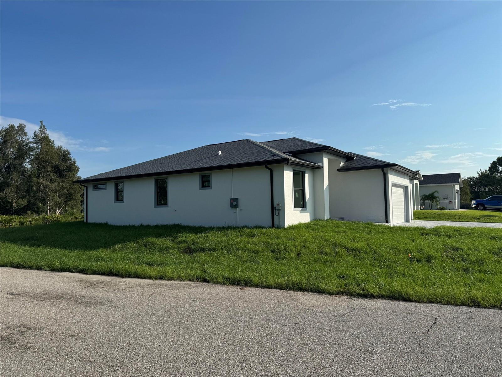 9309 Zorn St Property Photo 8