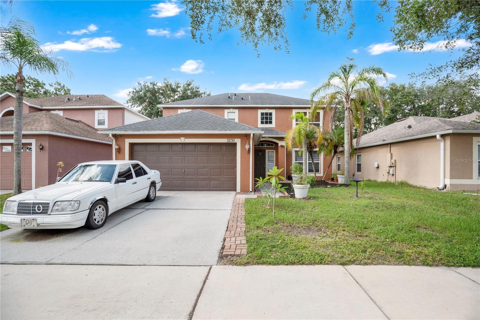 3230 ERSKINE DR