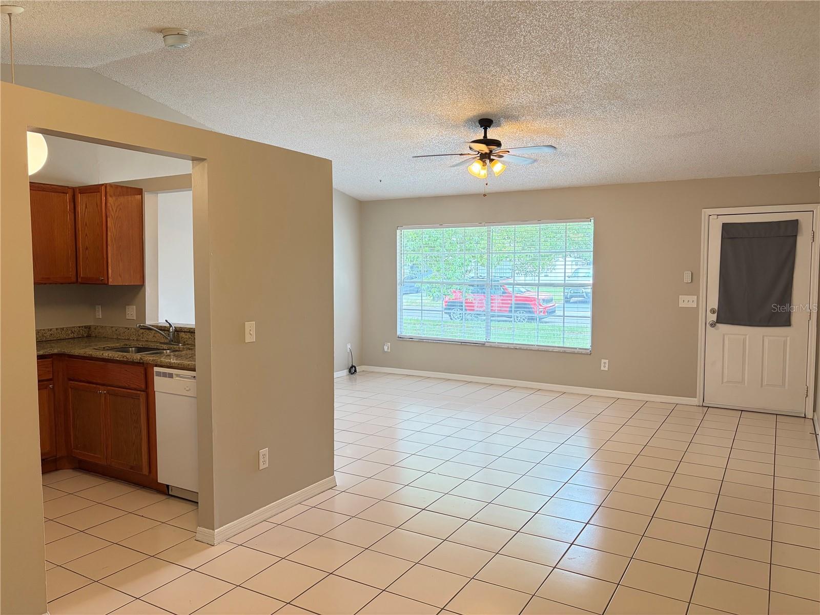 1224 Roma Ct Property Photo 3