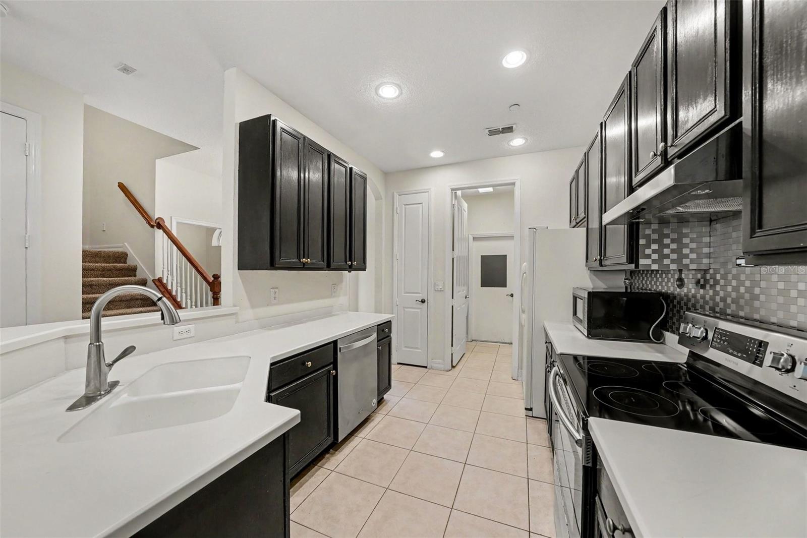 7422 Terrace River Dr Property Photo 12