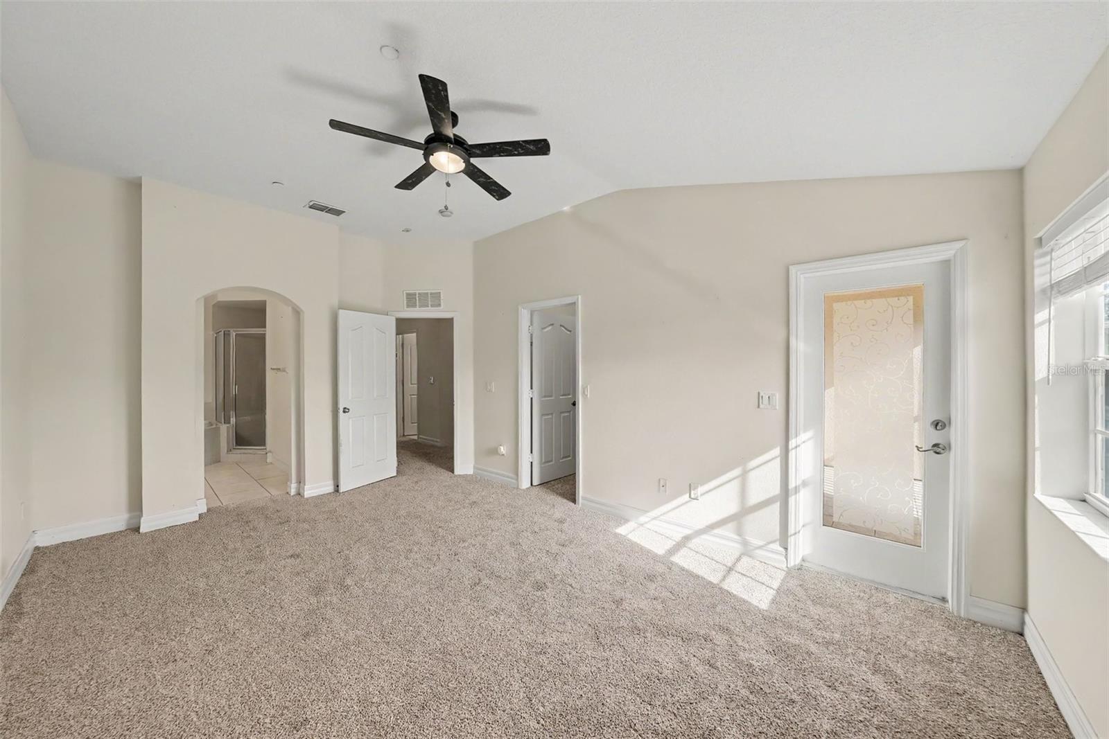 7422 Terrace River Dr Property Photo 17