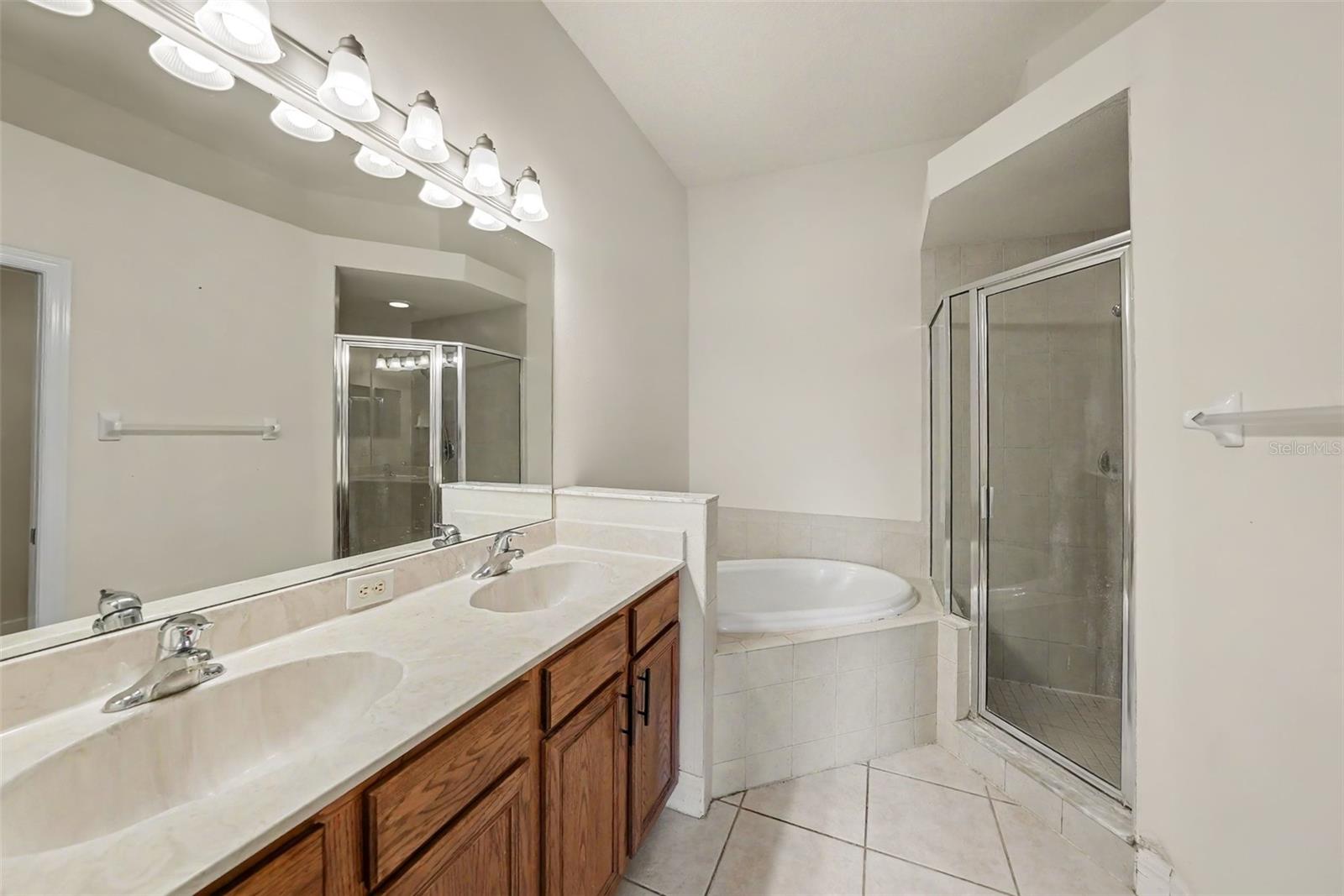 7422 Terrace River Dr Property Photo 19