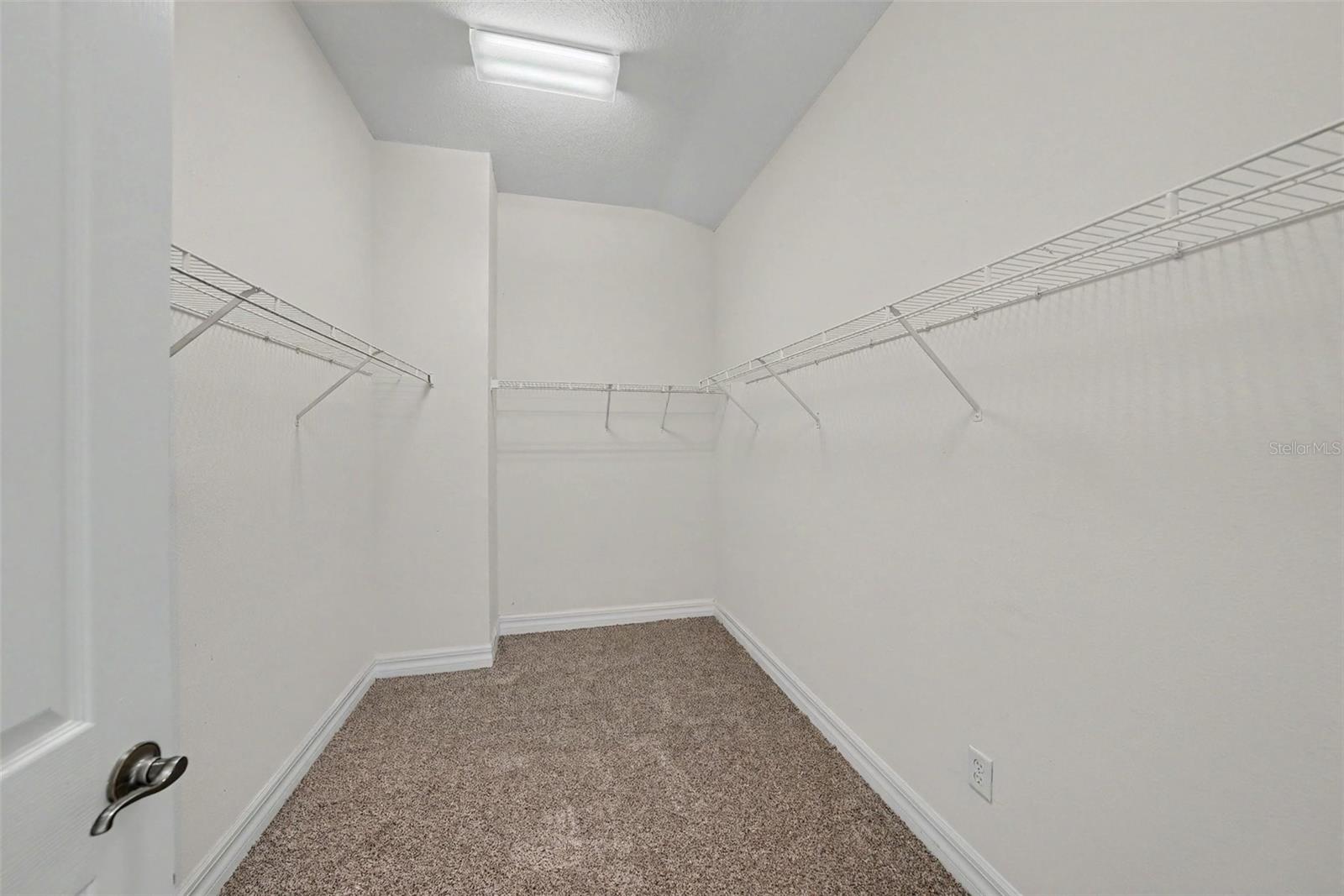 7422 Terrace River Dr Property Photo 20
