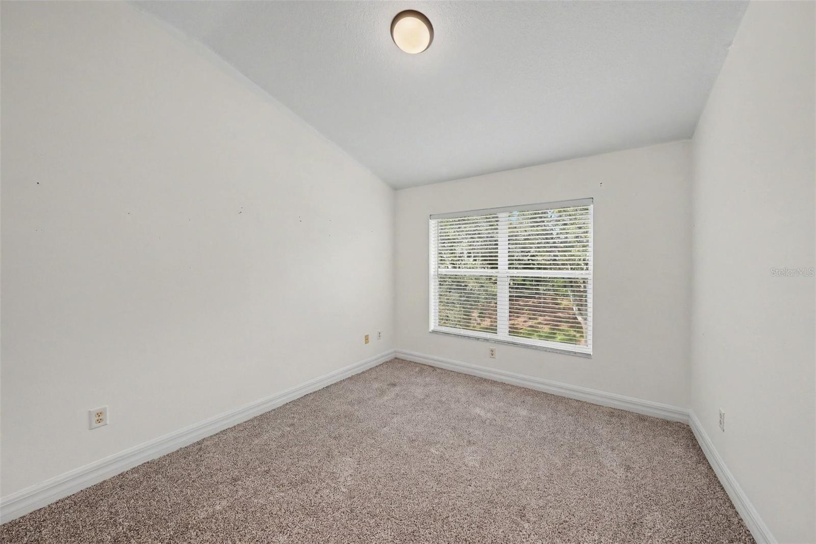 7422 Terrace River Dr Property Photo 24