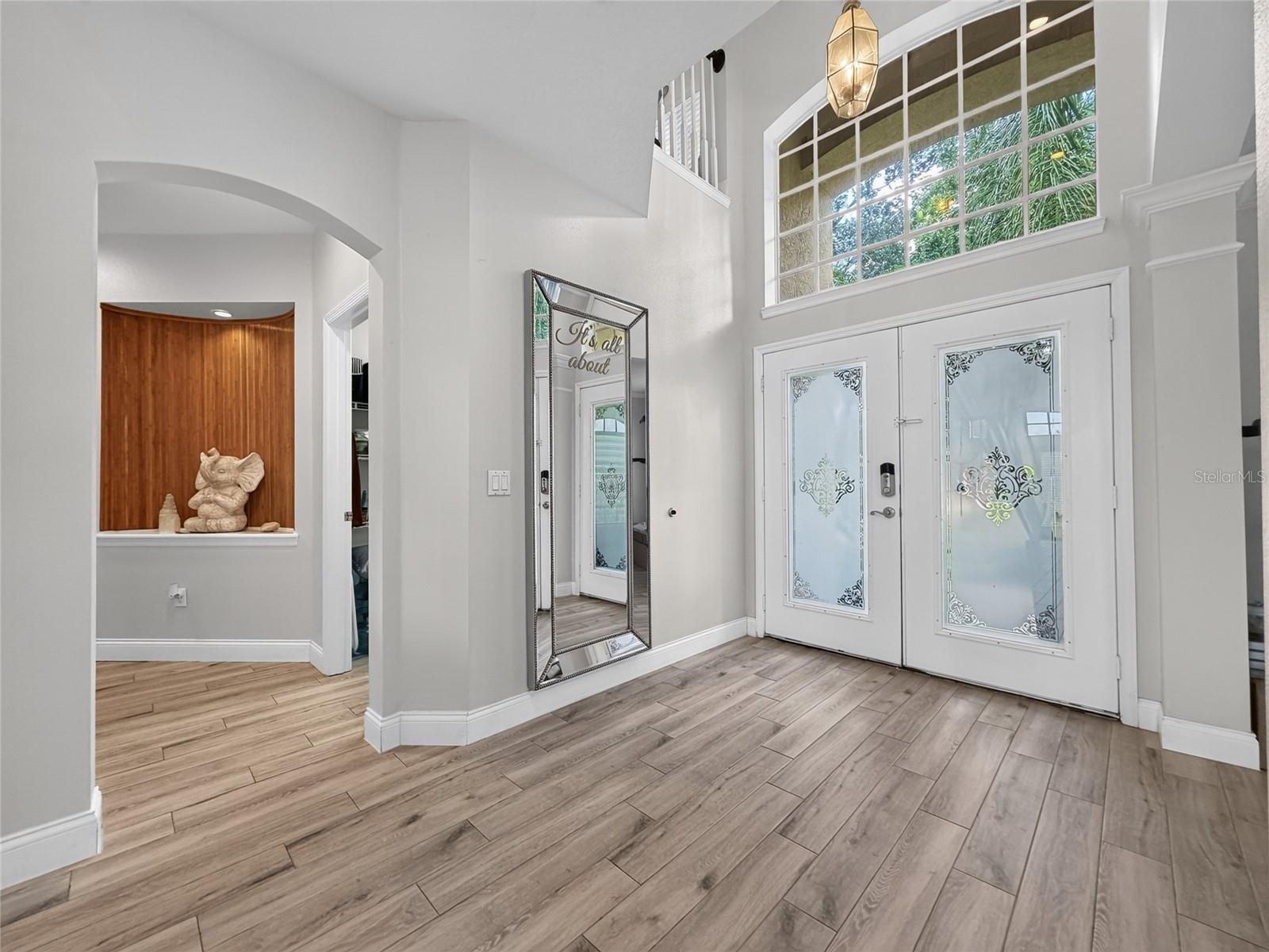 8040 Solitaire Ct Property Photo 5