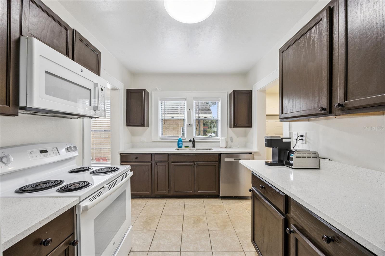 25 E Pinecrest Ave Property Photo 15