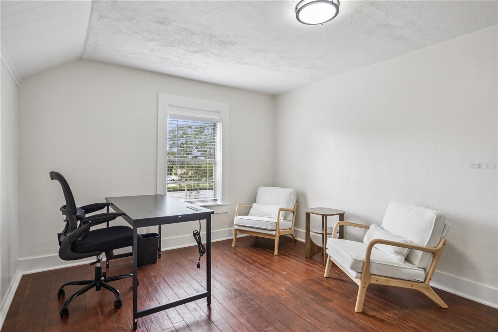 25 E Pinecrest Ave Property Photo 18