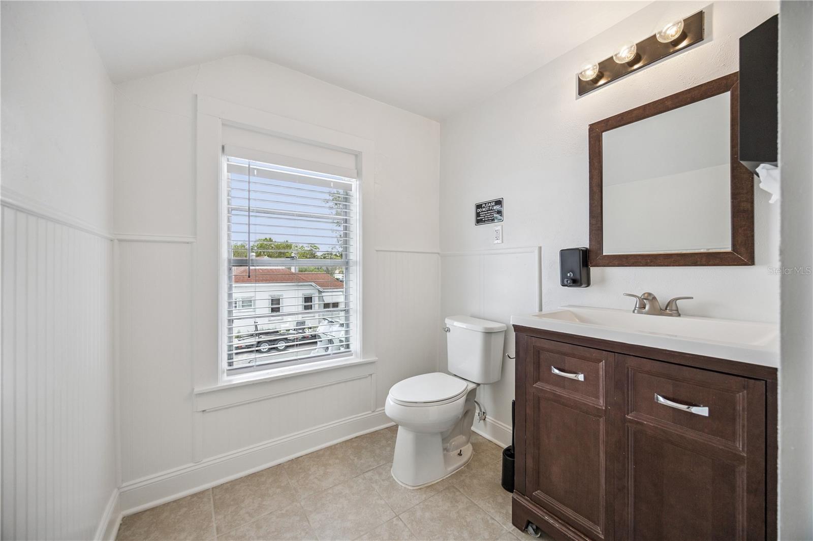 25 E Pinecrest Ave Property Photo 32
