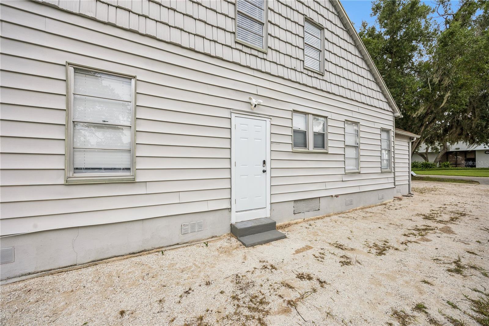 25 E Pinecrest Ave Property Photo 35