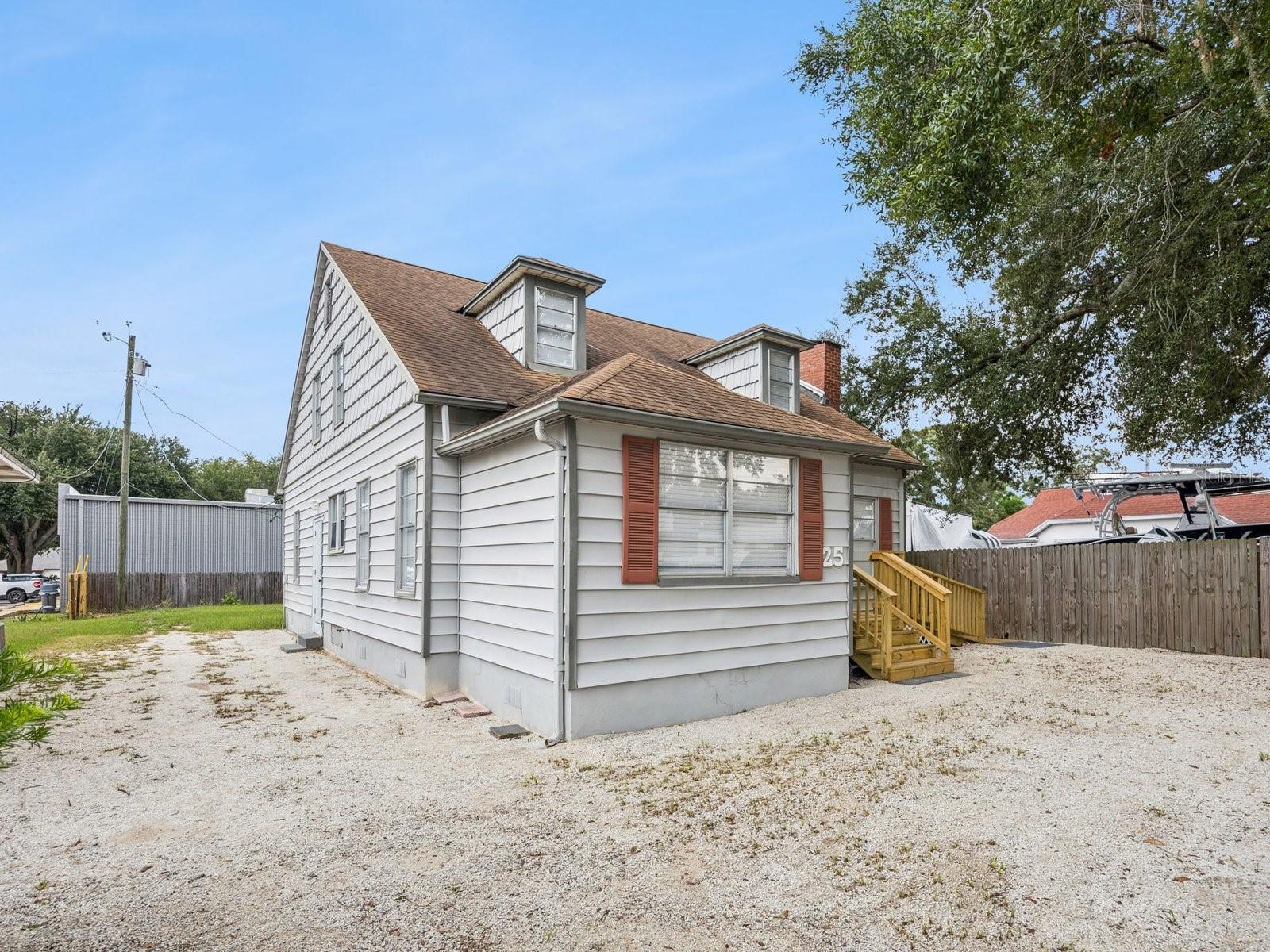 25 E Pinecrest Ave Property Photo 52