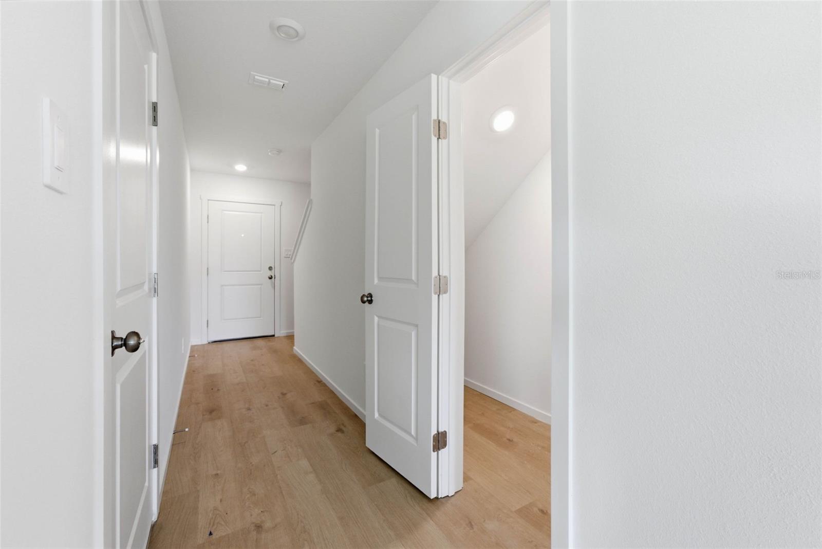 1557 Plank Pl Property Photo 9