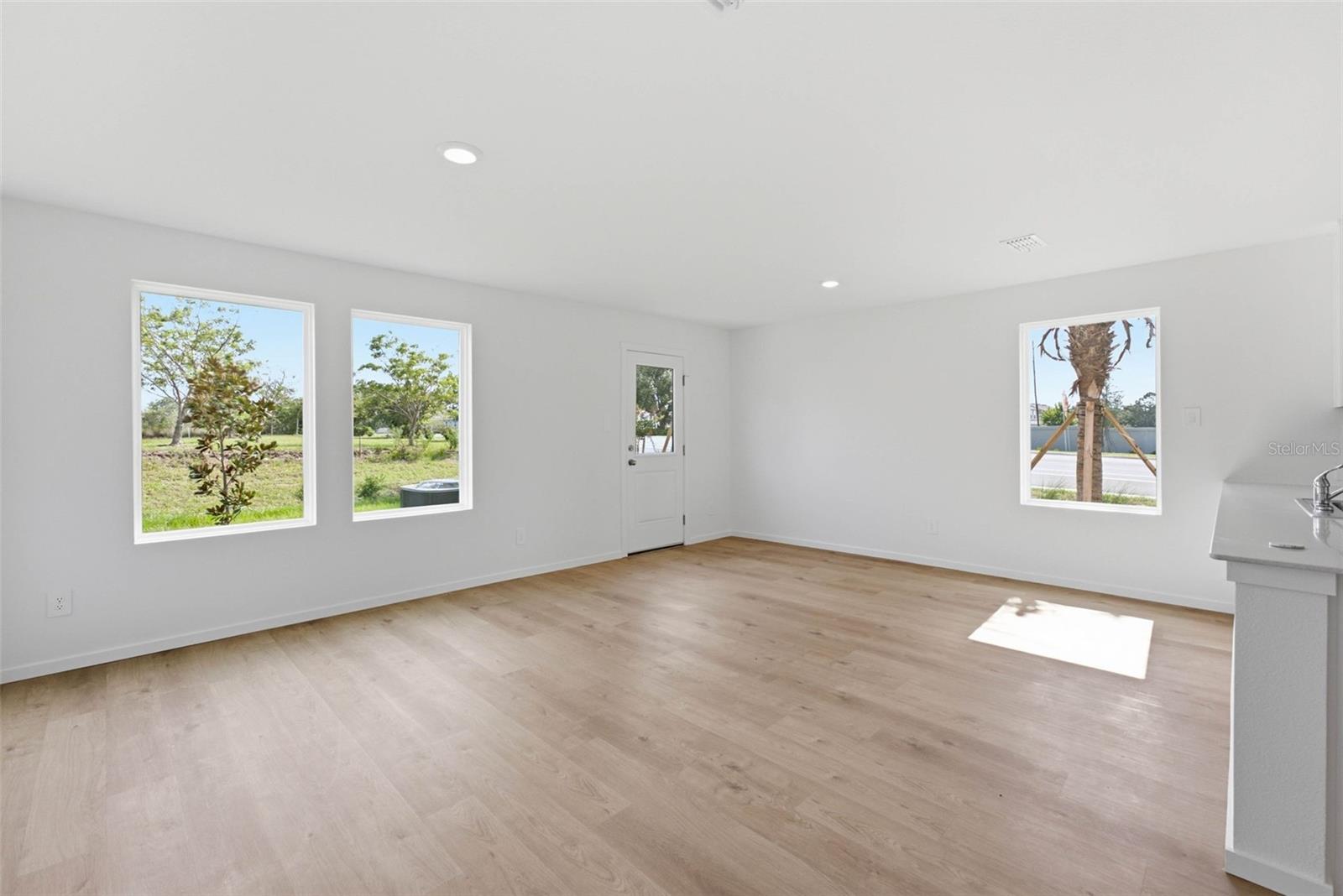 1557 Plank Pl Property Photo 17