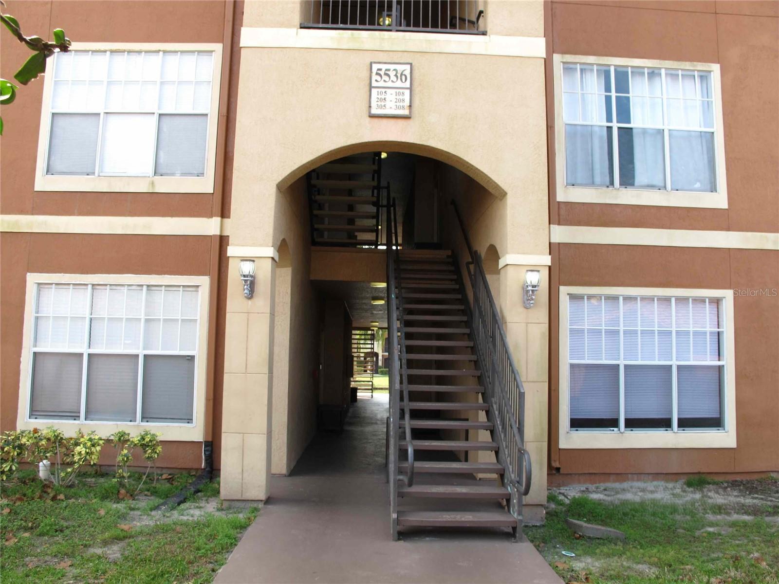 5536 Metrowest Blvd #8-201 Property Photo 1