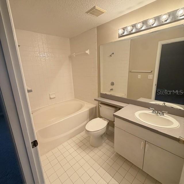 5536 Metrowest Blvd #8-201 Property Photo 10