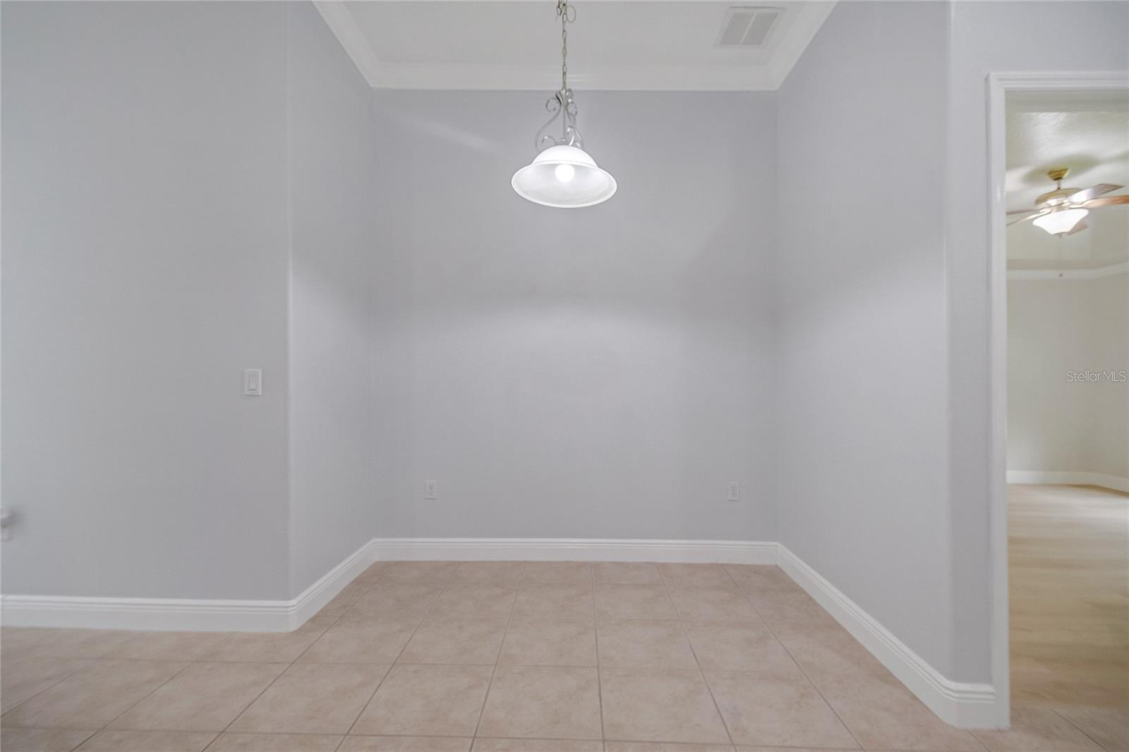 2106 The Oaks Blvd Property Photo 12