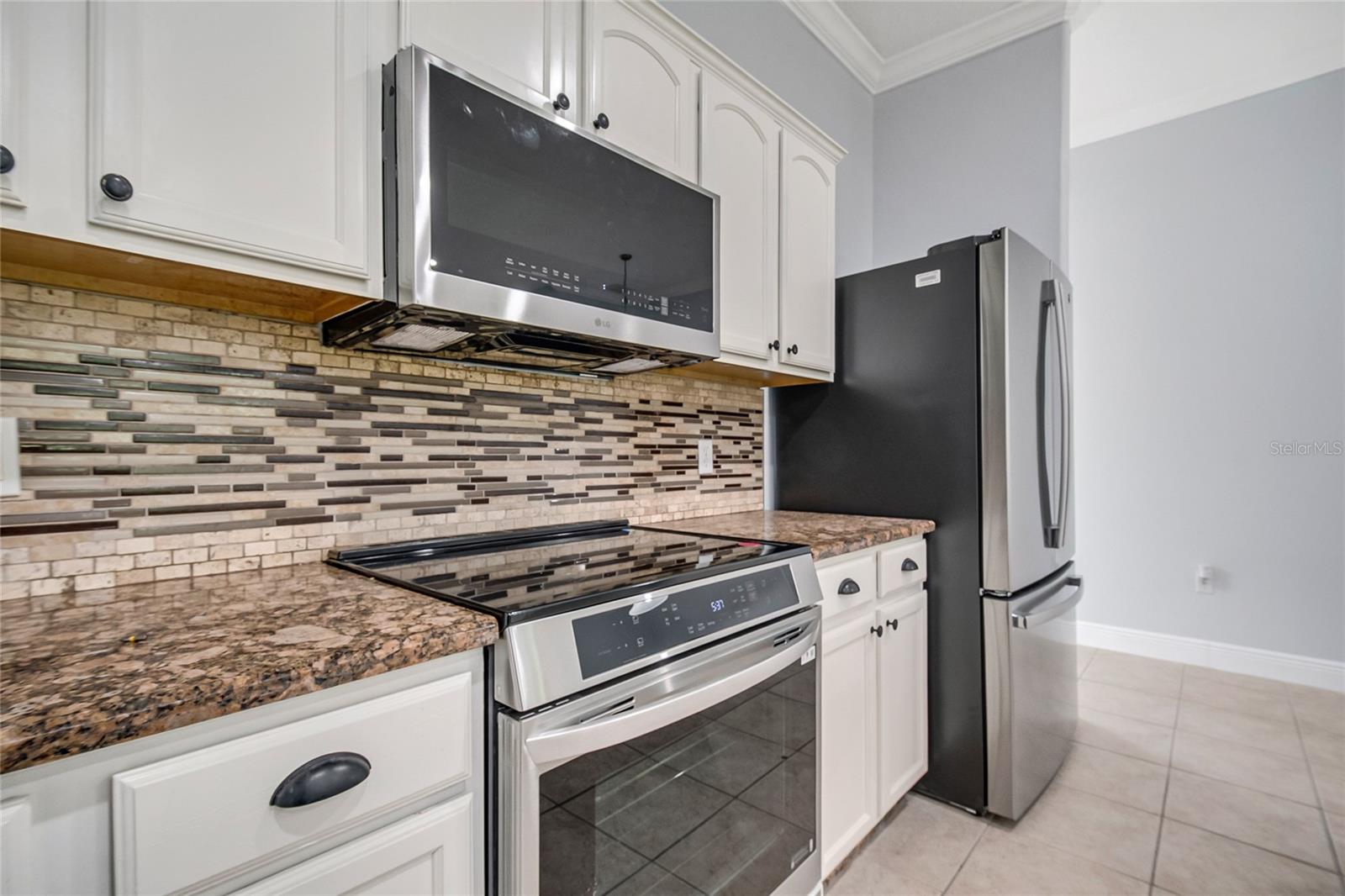 2106 The Oaks Blvd Property Photo 16