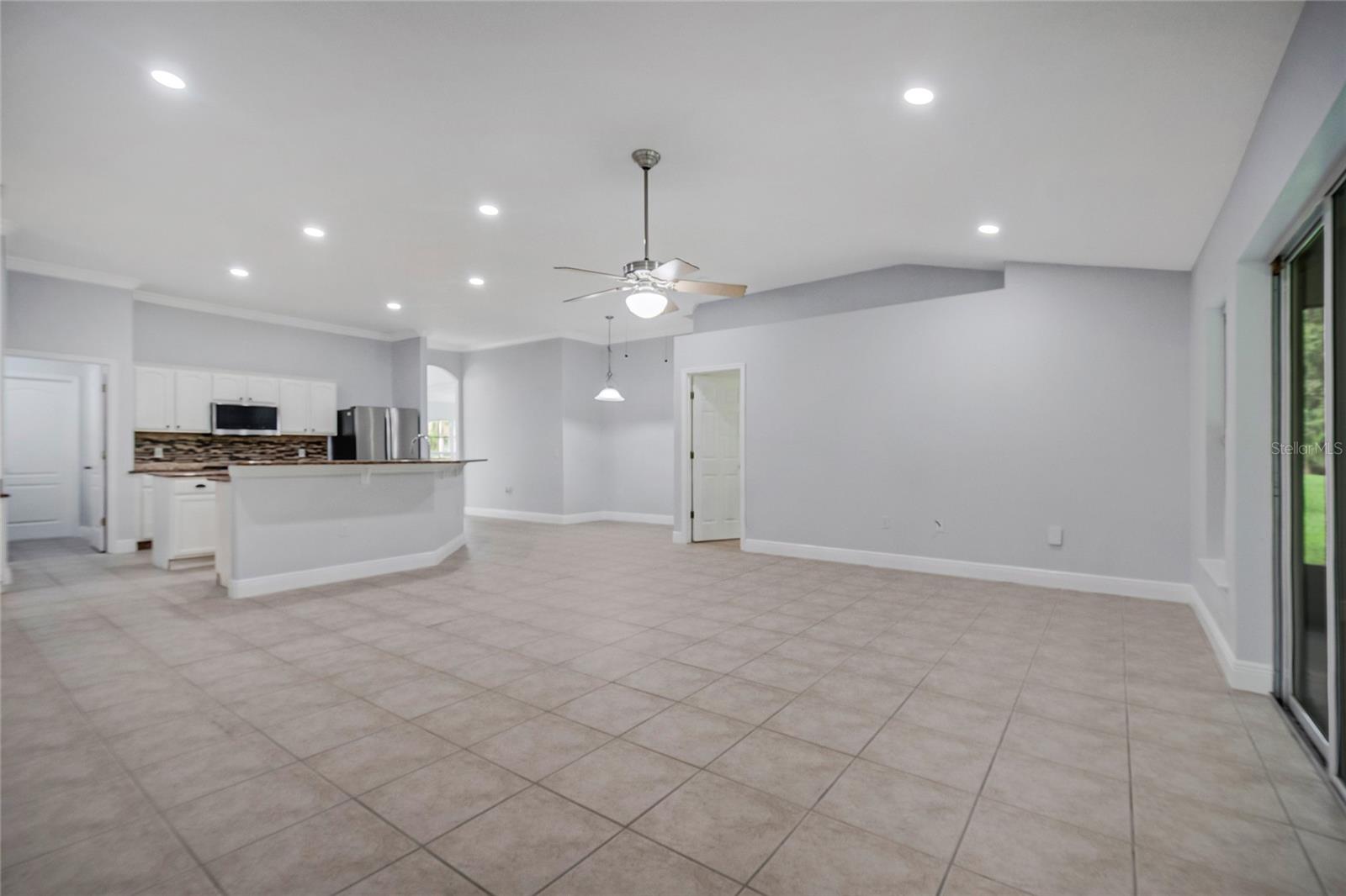 2106 The Oaks Blvd Property Photo 20