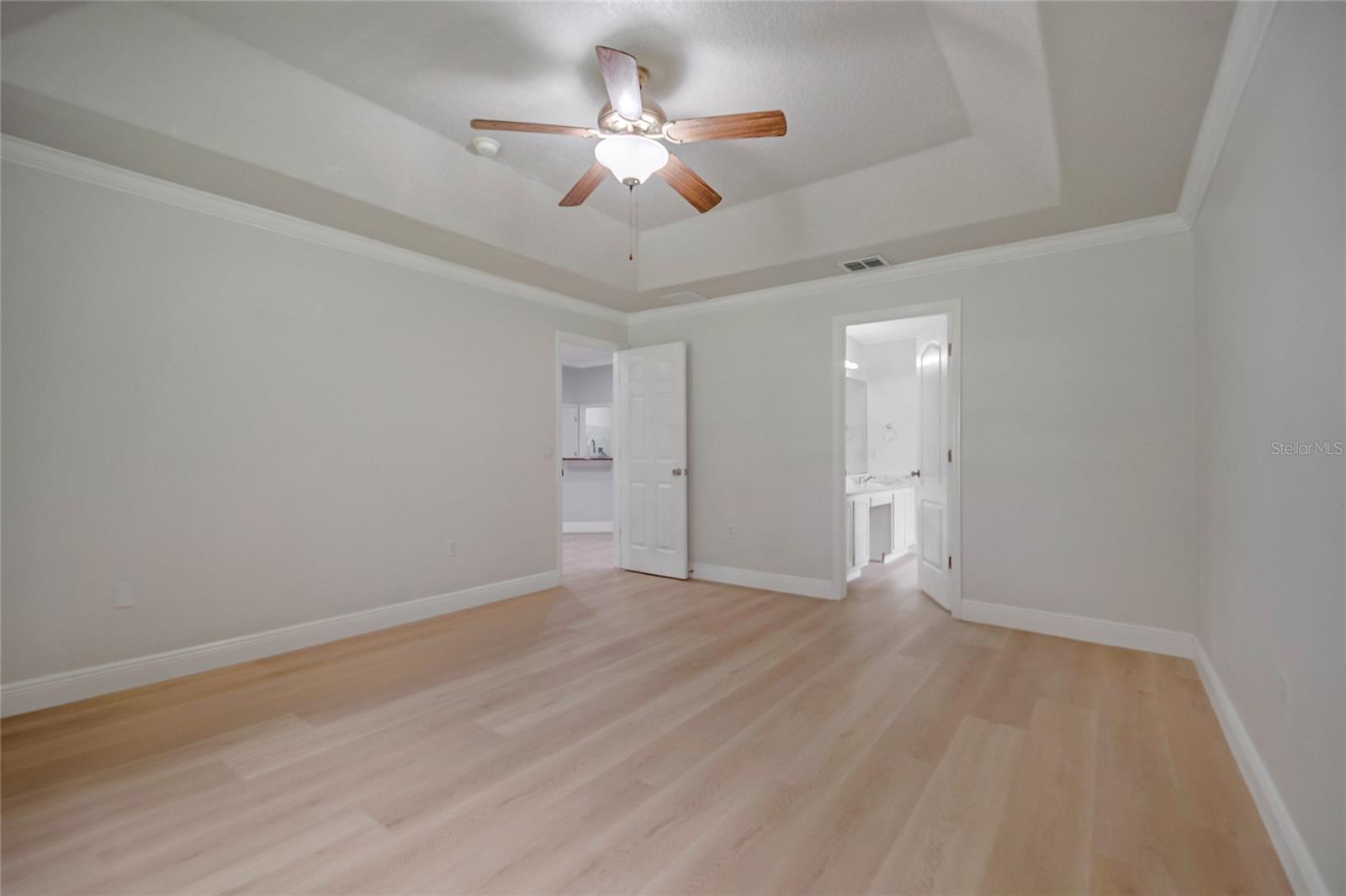 2106 The Oaks Blvd Property Photo 25