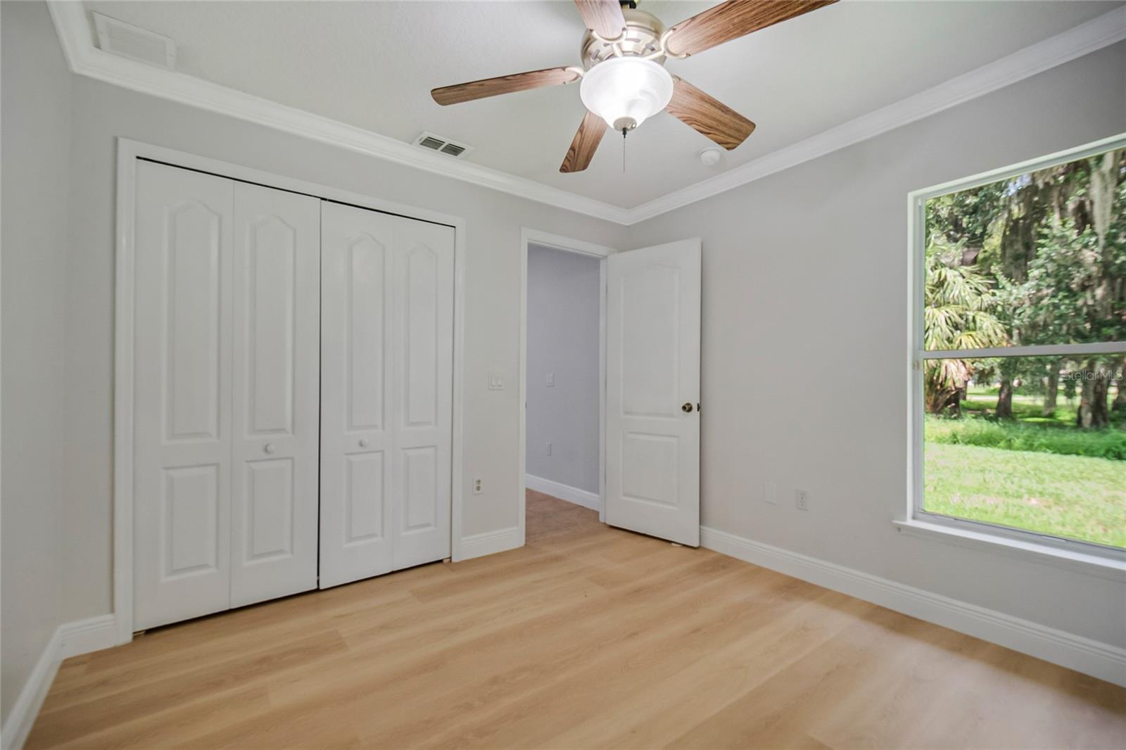 2106 The Oaks Blvd Property Photo 30