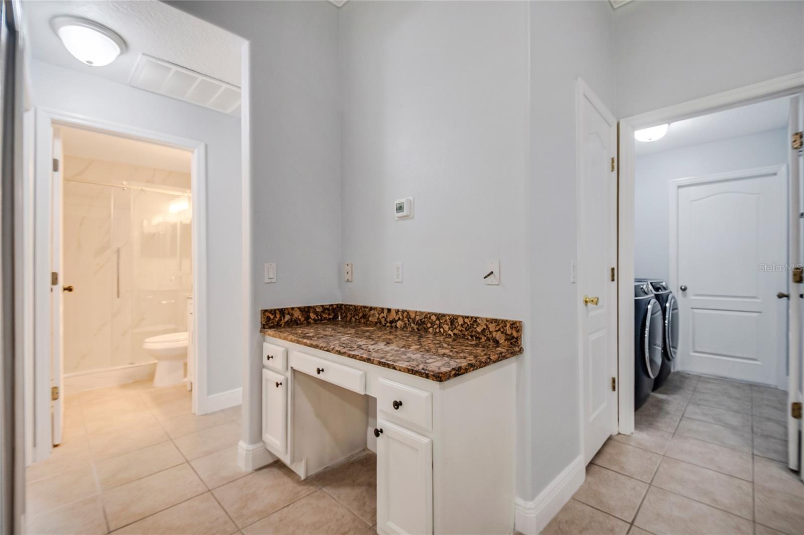 2106 The Oaks Blvd Property Photo 34
