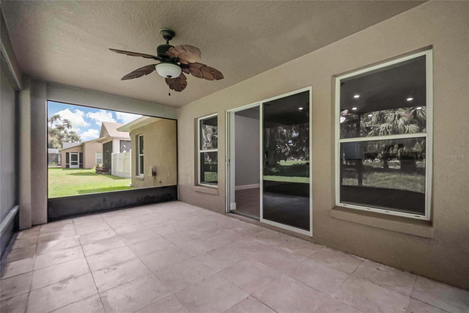 2106 The Oaks Blvd Property Photo 36