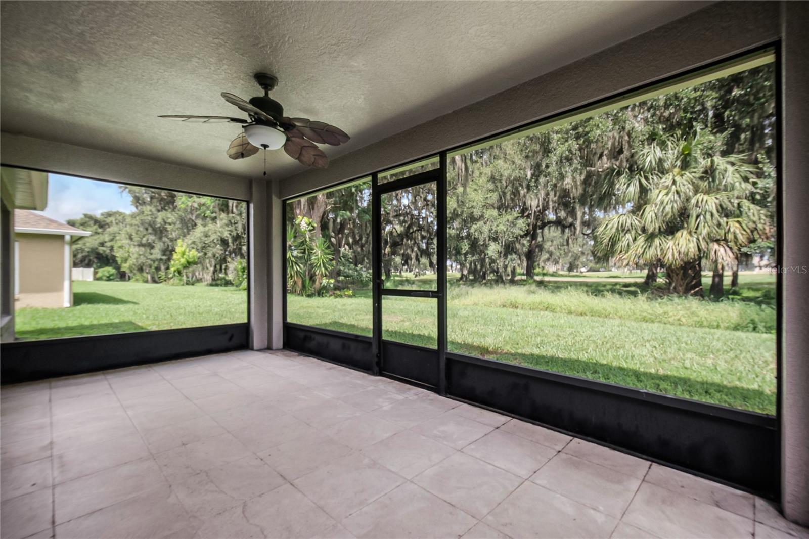 2106 The Oaks Blvd Property Photo 37