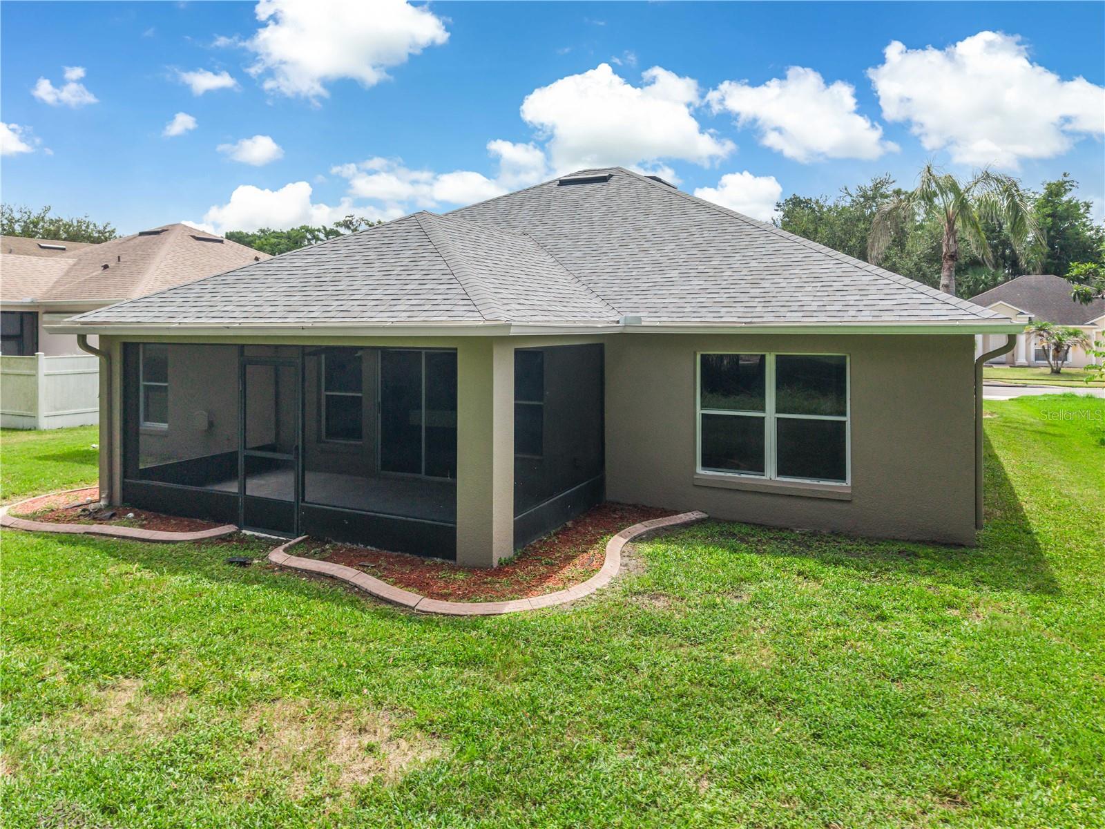 2106 The Oaks Blvd Property Photo 38