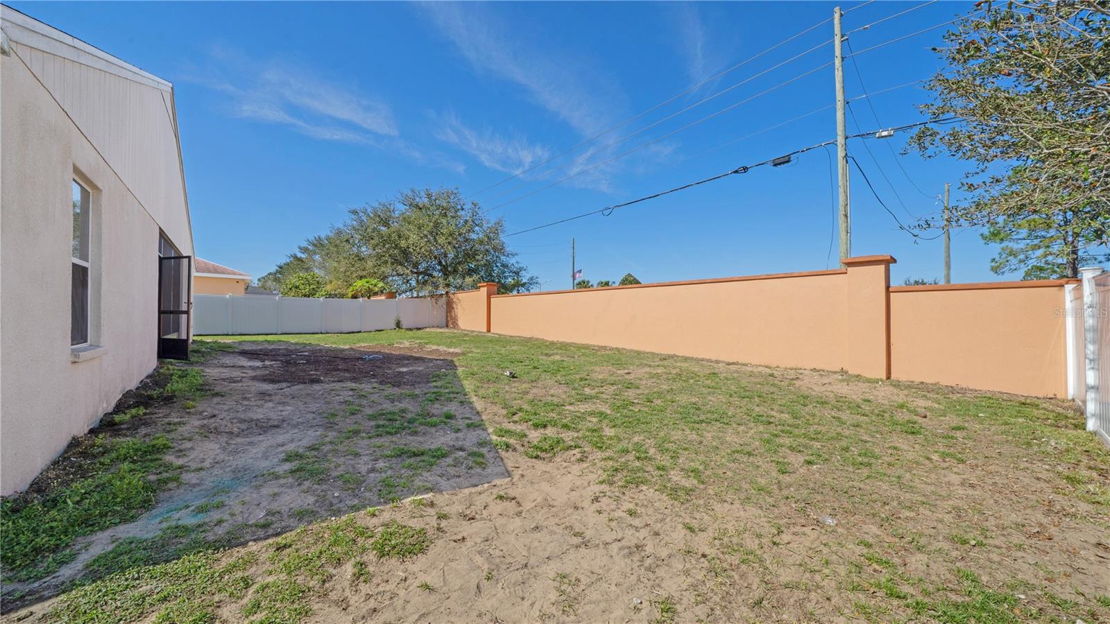518 Highland Meadows St Property Photo 20