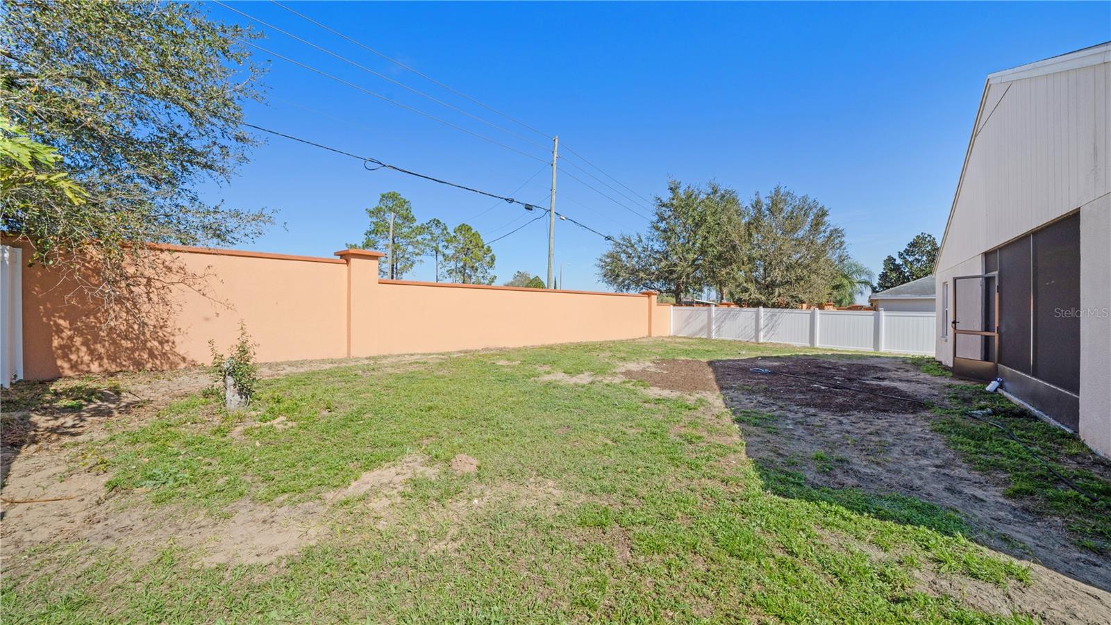 518 Highland Meadows St Property Photo 21