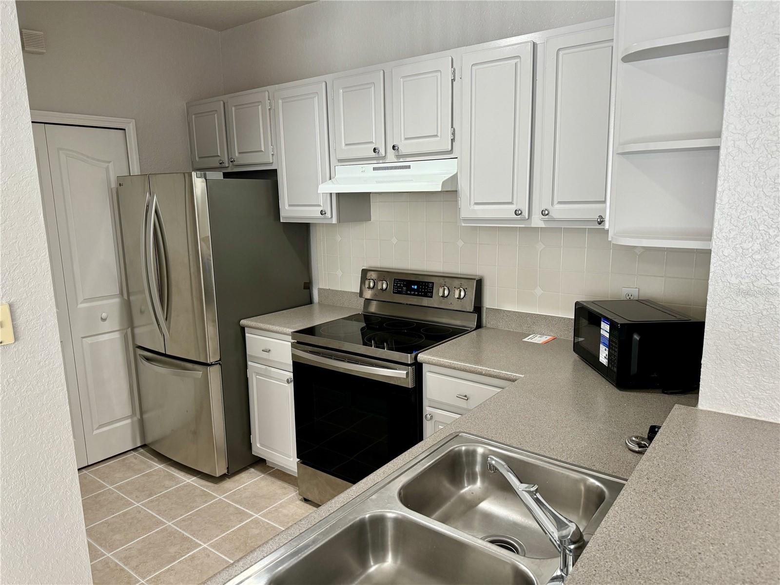 1475 Lake Shadow Cir #6105 Property Photo 7