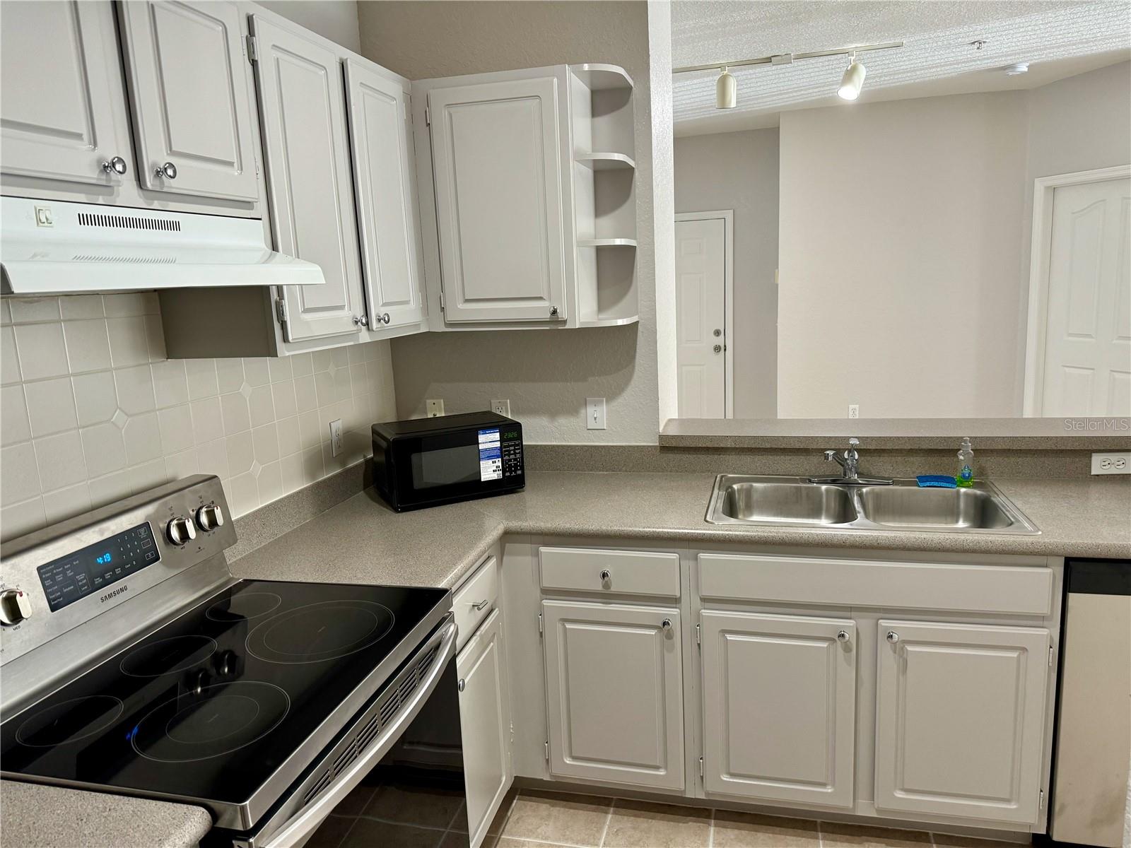 1475 Lake Shadow Cir #6105 Property Photo 11