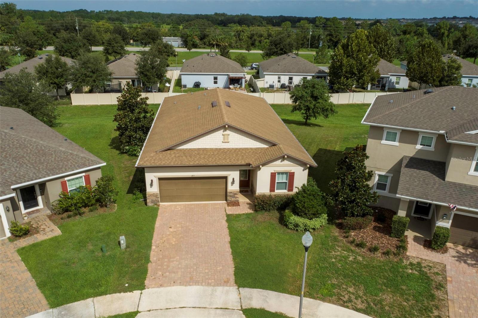 203 Sangmon Ct Property Photo 6