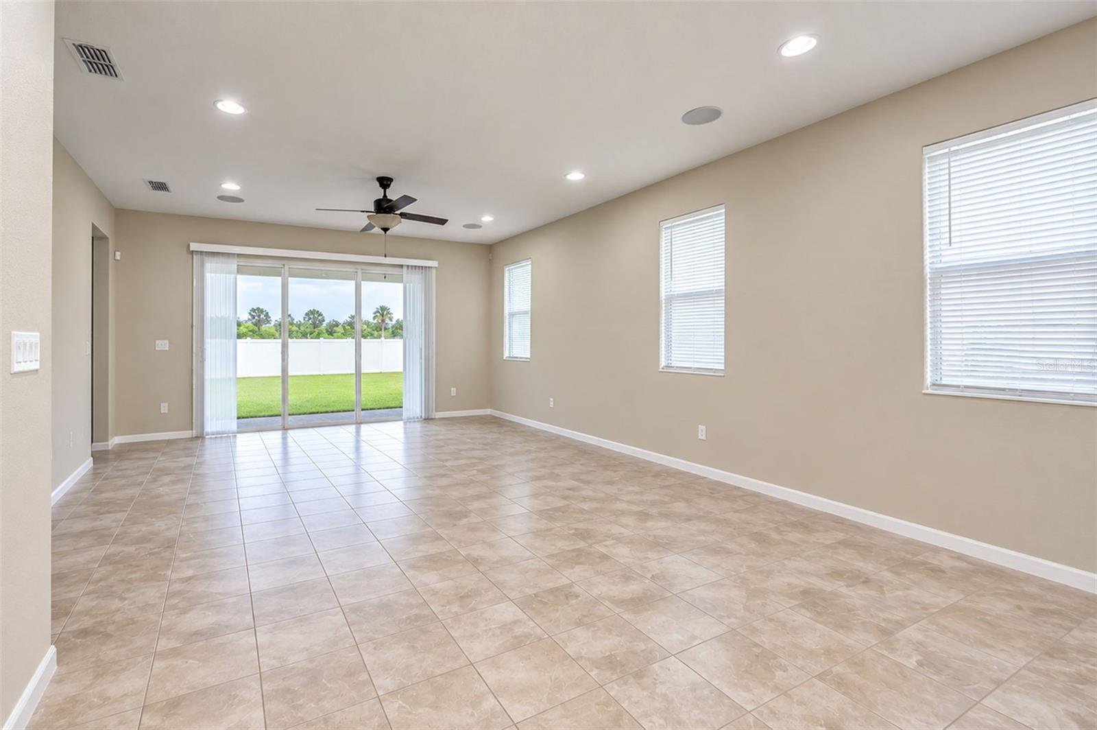 203 Sangmon Ct Property Photo 15