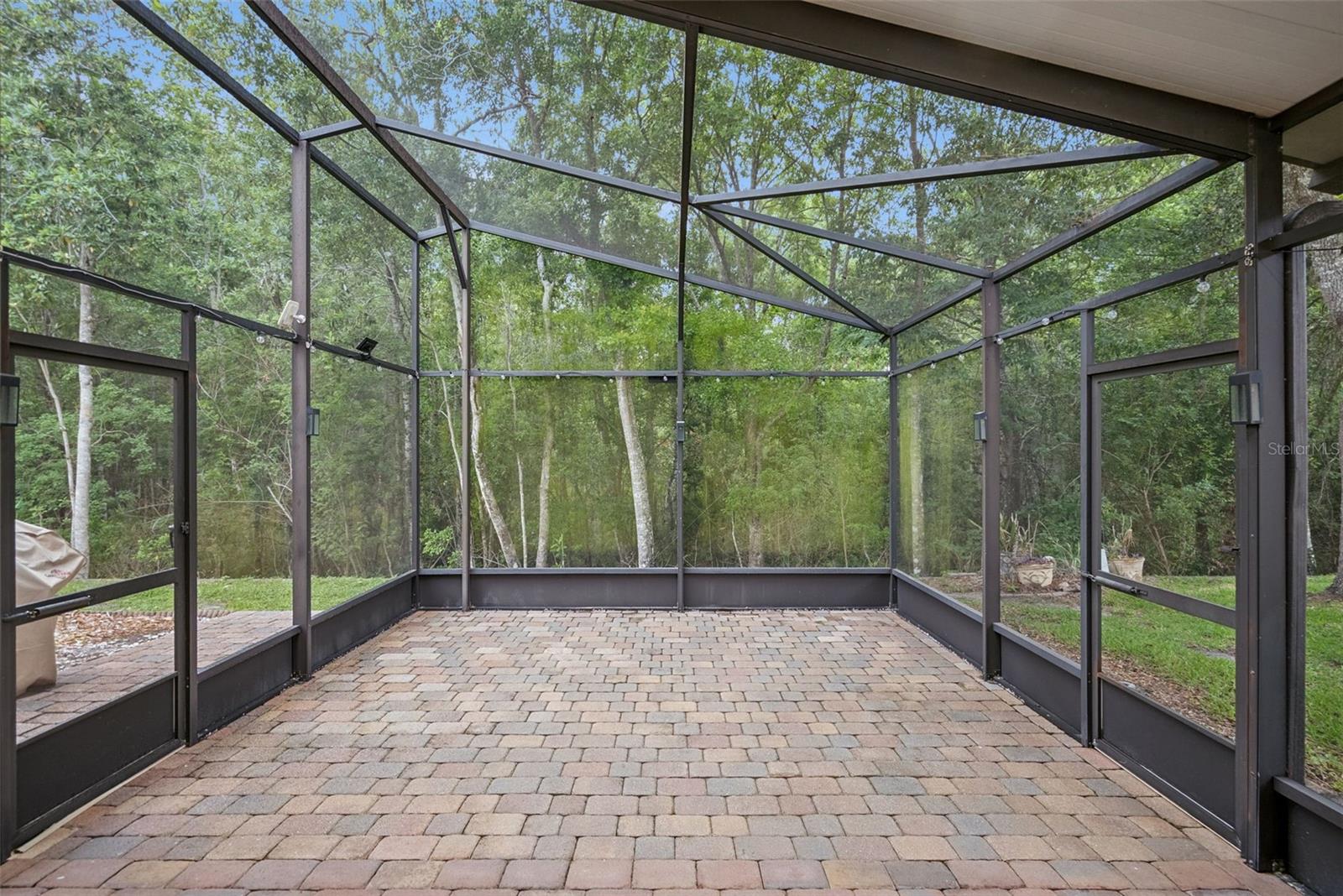 11272 Papyrus Ln Property Photo 32