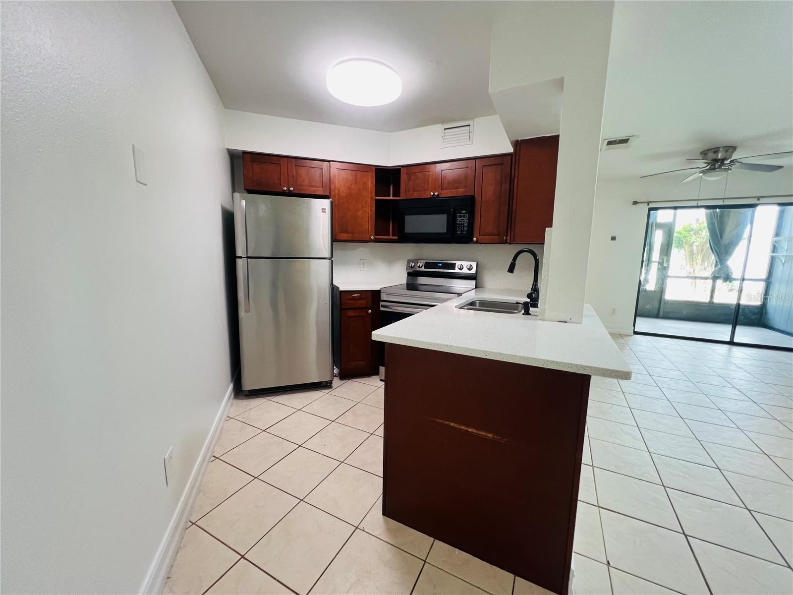 3941 Atrium Dr #l3 Property Photo 6