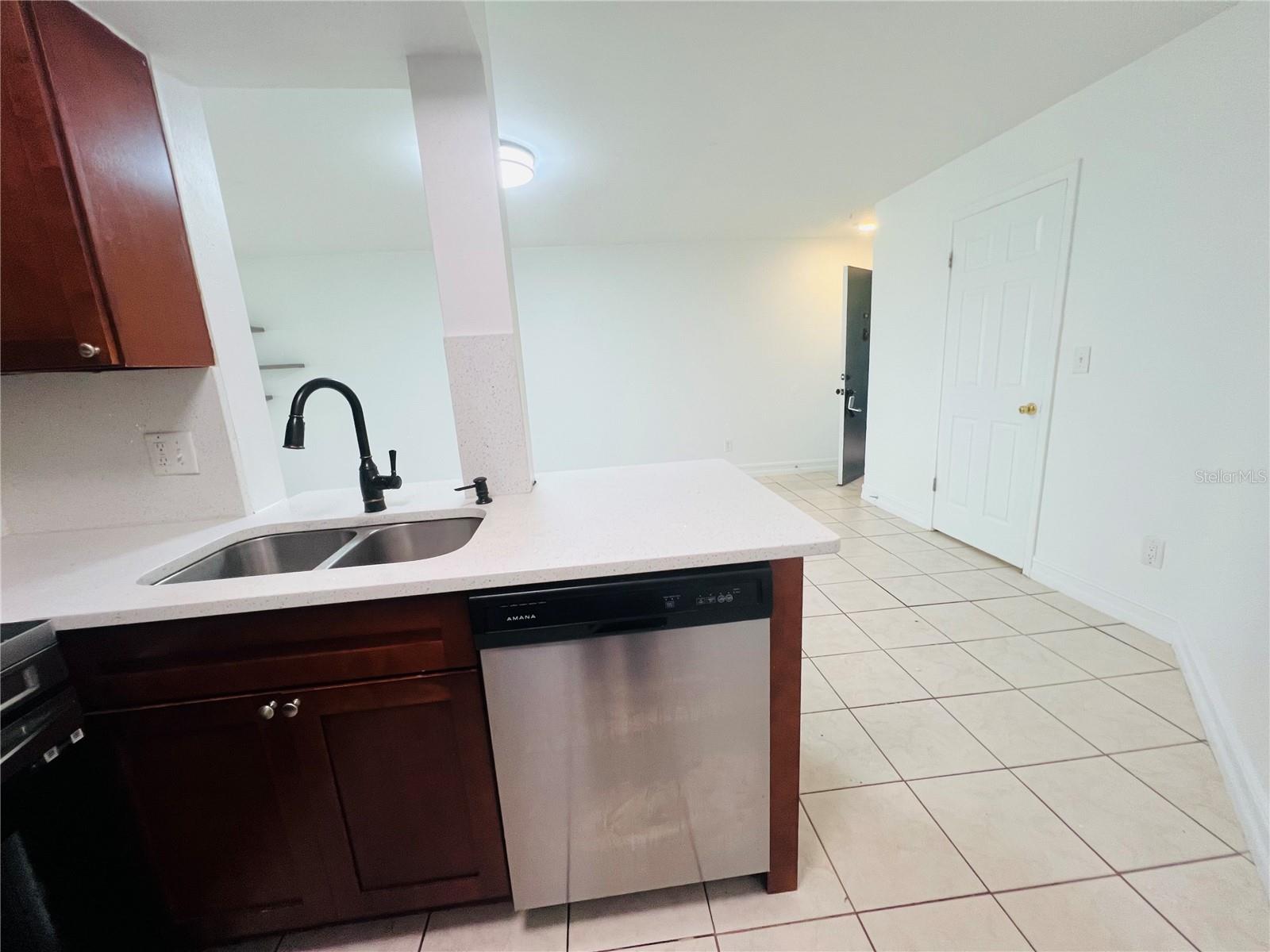 3941 Atrium Dr #l3 Property Photo 9