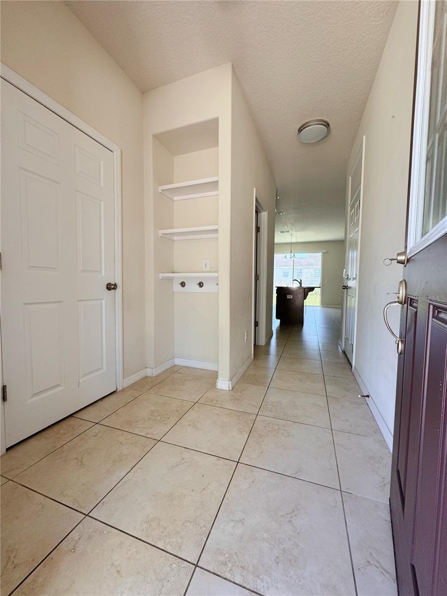 2428 Chateau Loop Property Photo 4